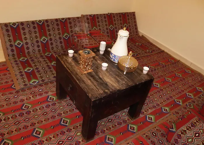 The Villa Hostel - By Lunar